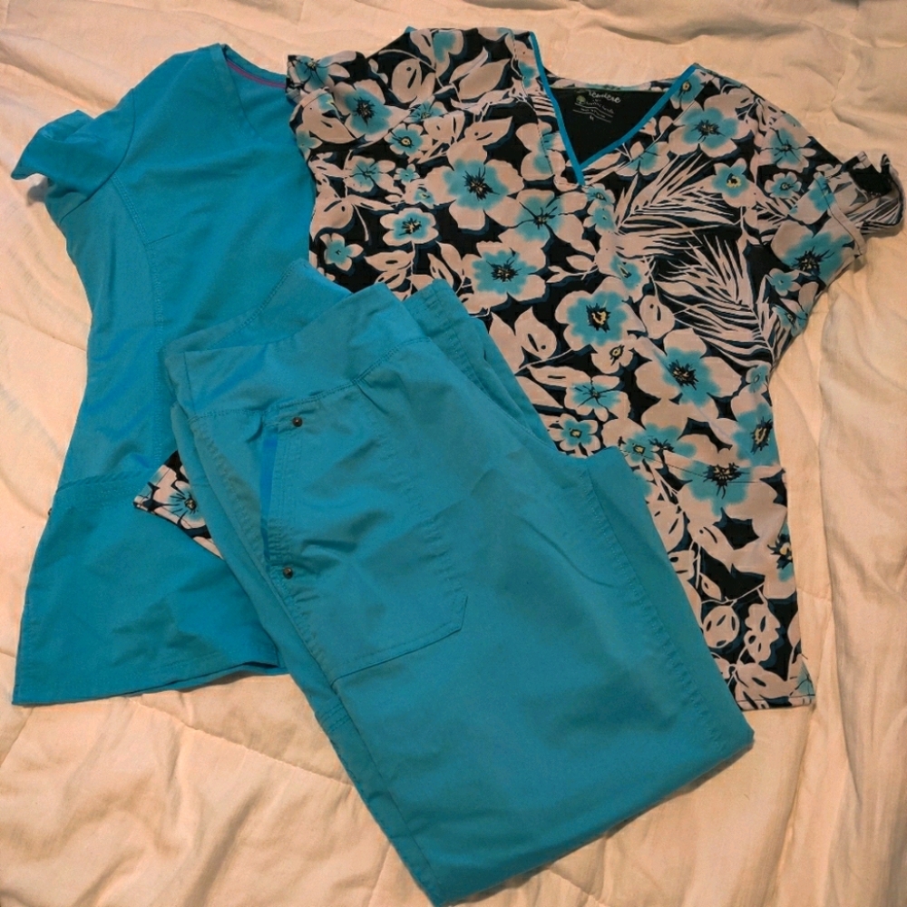 Scrubs set